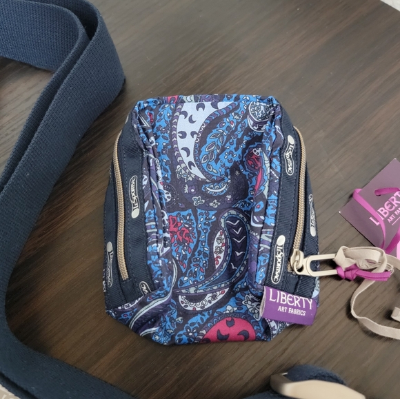 Lesportsac Essential HOBO crossbody Bag, Small Cosmetic Bag Eastern Voyage Blue - Picture 3 of 7